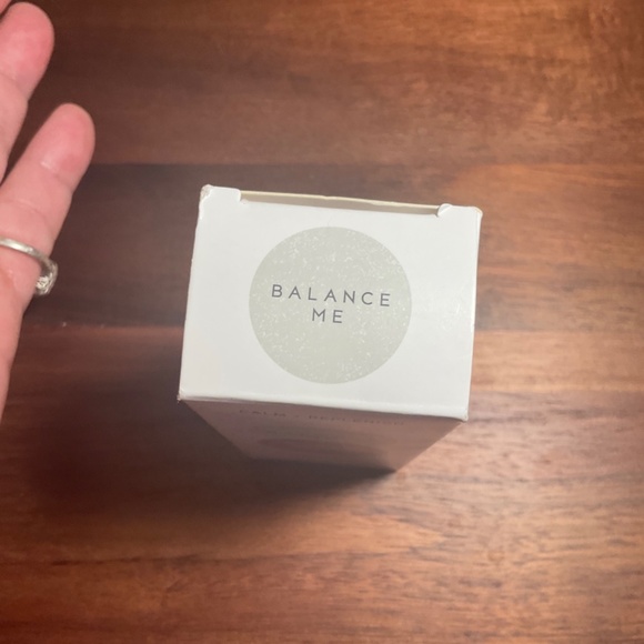 Balance me calming replenish wonder eye creme - Picture 8 of 13